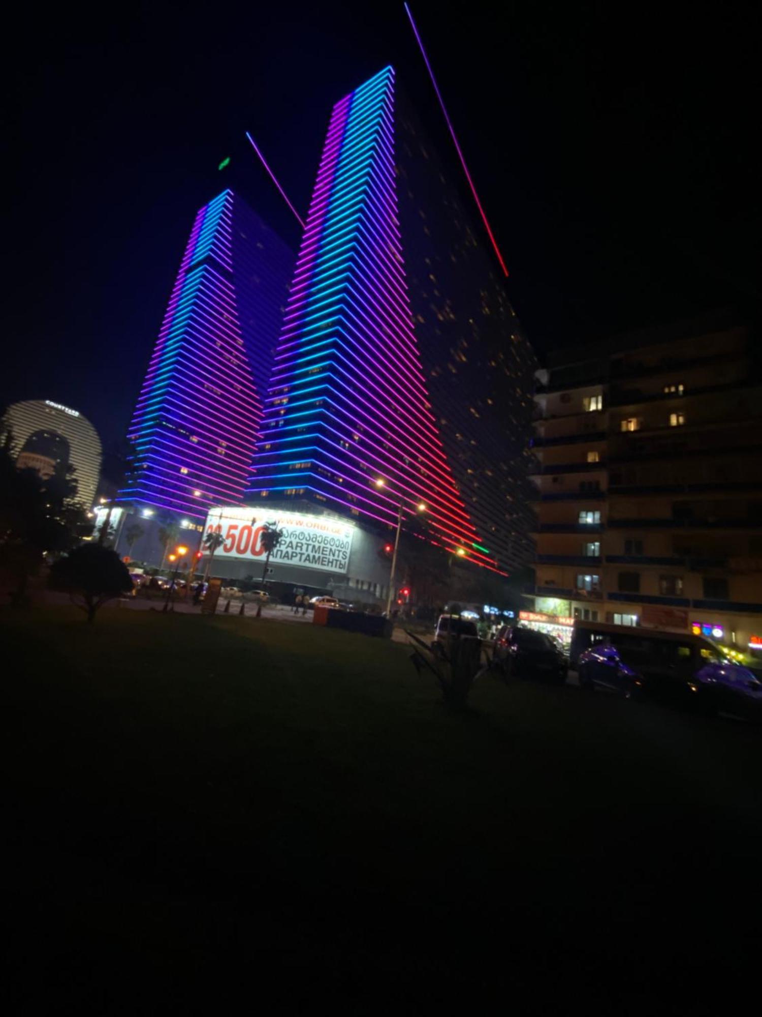 Delux Sea View Aparthotel In Orbi City Batumi Luaran gambar