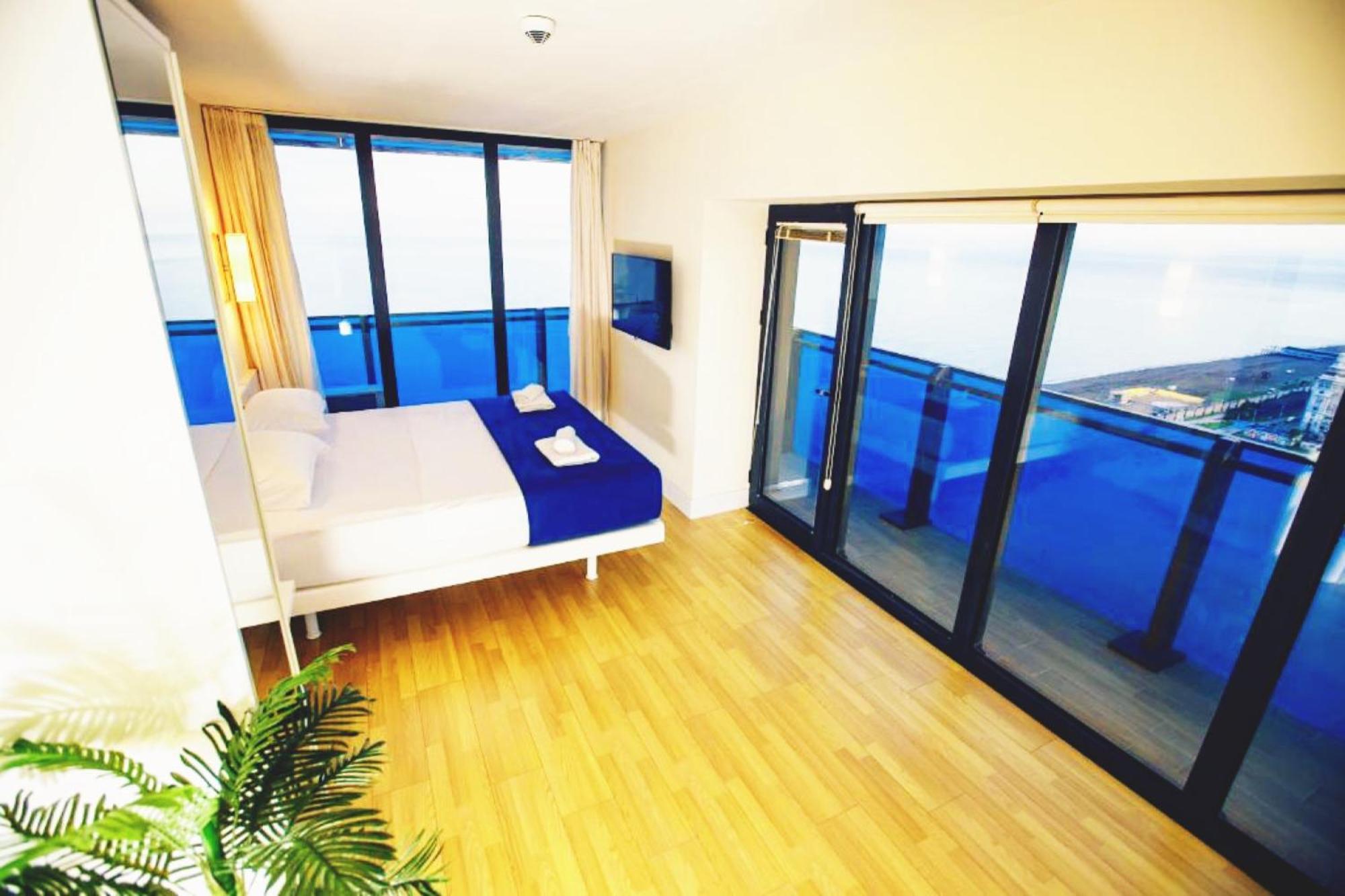 Delux Sea View Aparthotel In Orbi City Batumi Luaran gambar