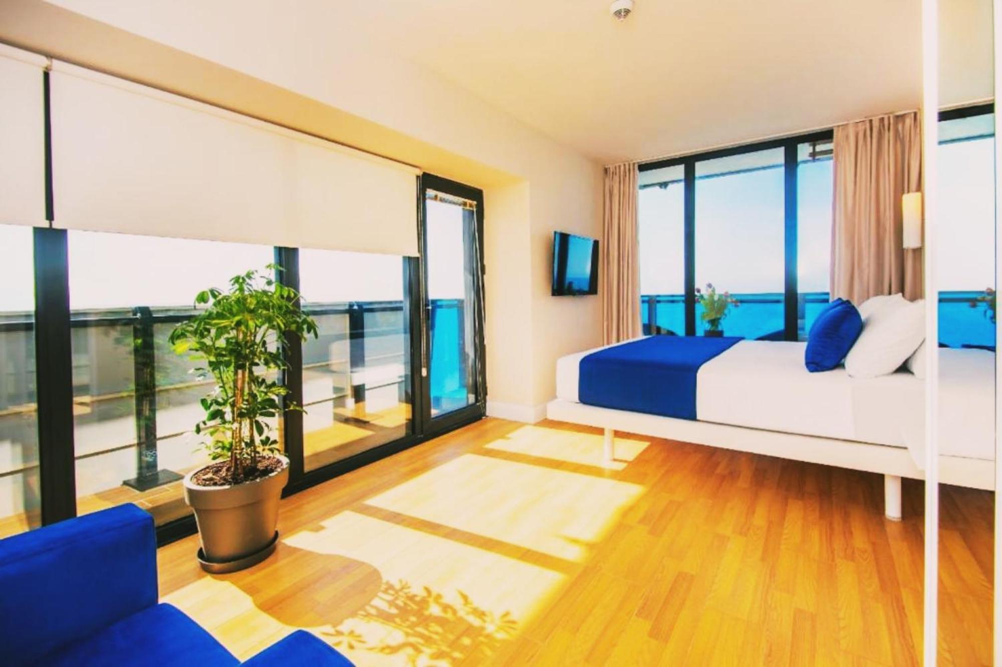 Delux Sea View Aparthotel In Orbi City Batumi Luaran gambar