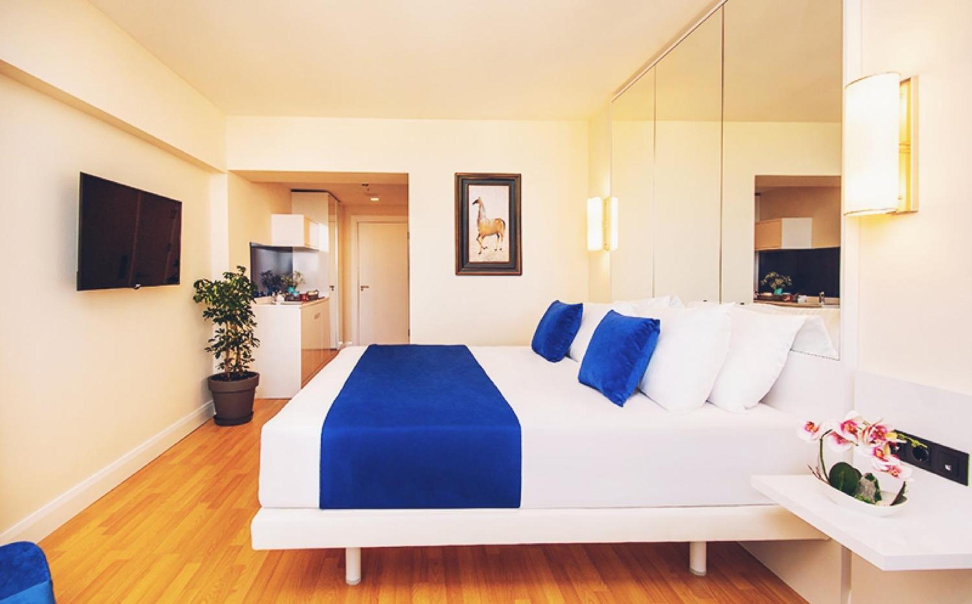 Delux Sea View Aparthotel In Orbi City Batumi Luaran gambar