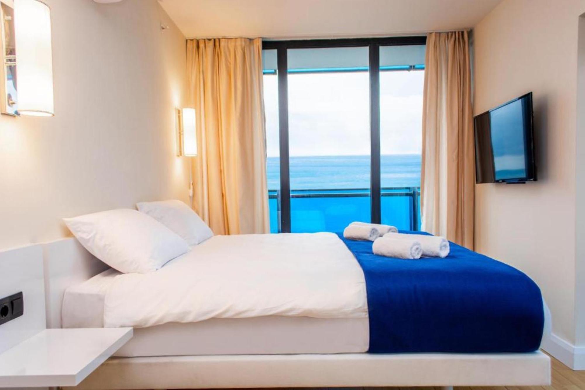 Delux Sea View Aparthotel In Orbi City Batumi Luaran gambar