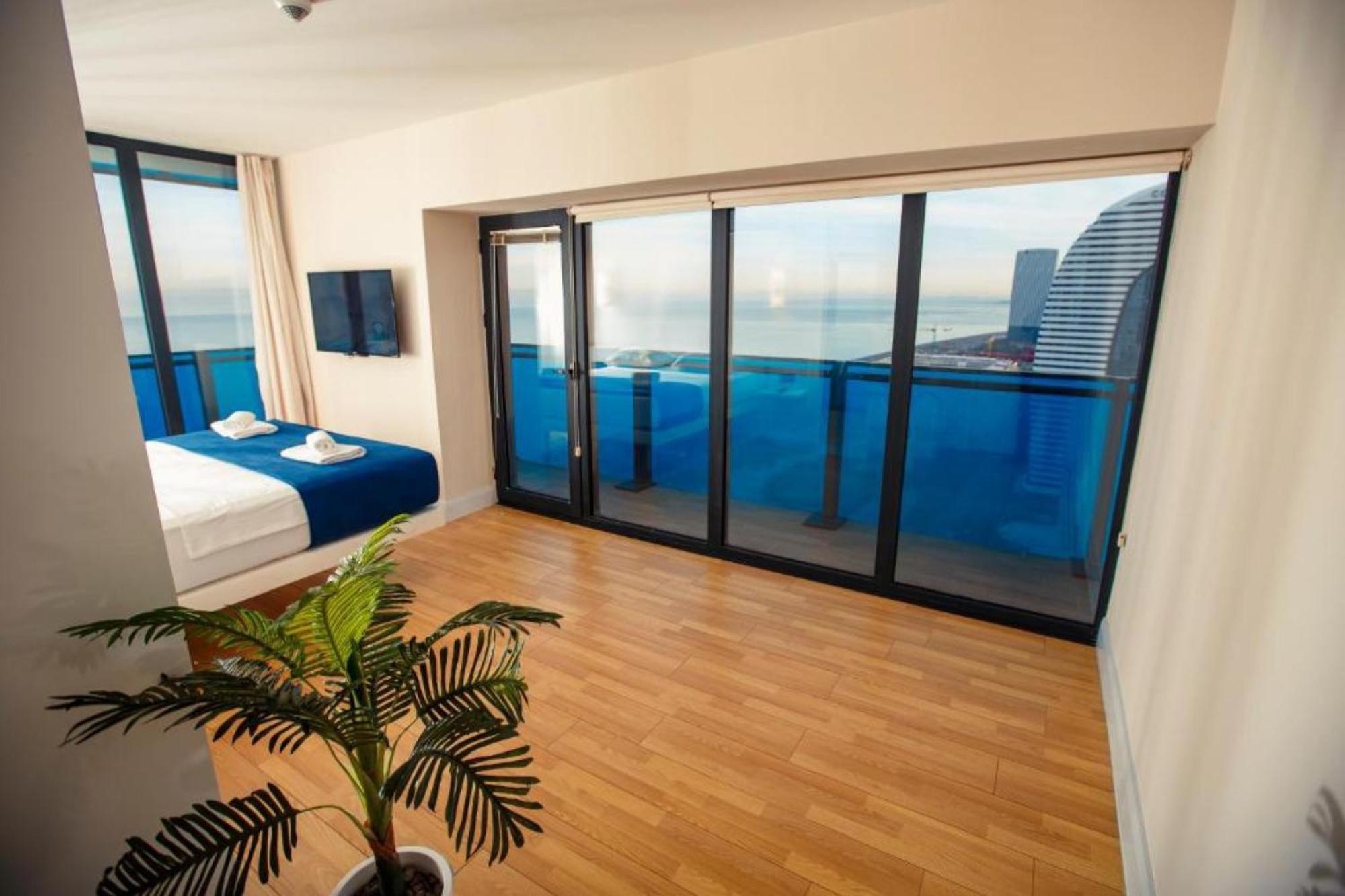 Delux Sea View Aparthotel In Orbi City Batumi Luaran gambar